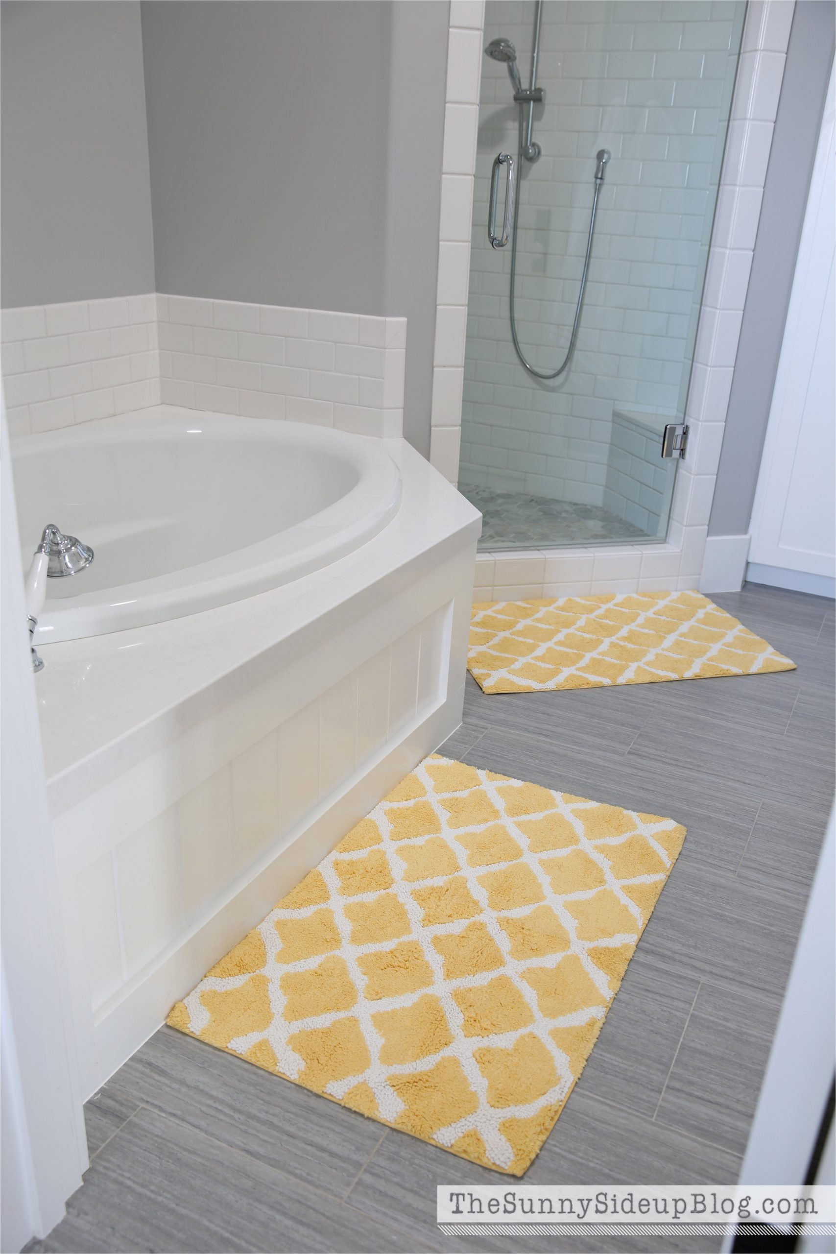 yellow bathroom rugs