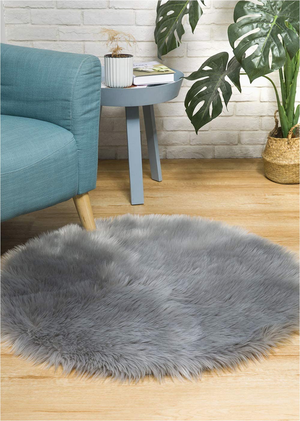 Cheap Faux Fur area Rugs Ciicool soft Faux Sheepskin Fur area Rugs Fluffy Rugs for Bedroom Silky Fuzzy Carpet Furry Rug for Living Room Girls Rooms Grey Round 3 X 3 Feet