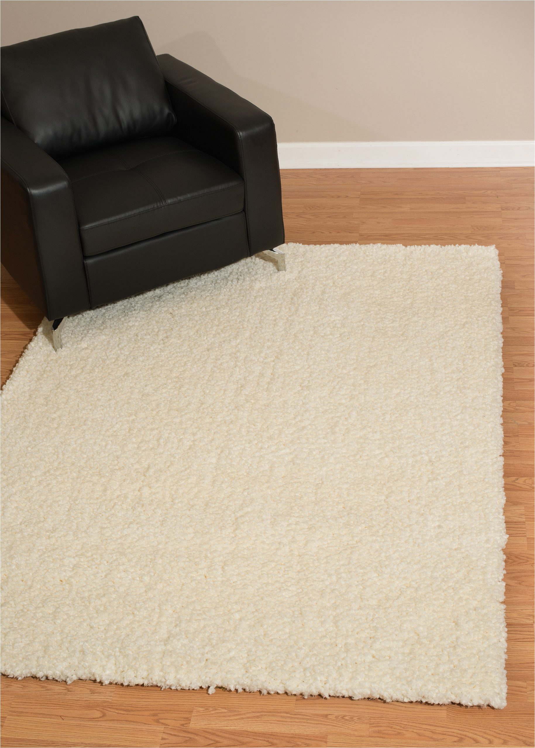 Mainstays Polyester solid Textured Shag area Rug and Runner Collection United Weavers Paraiba Opalire Cream Tufted Polyester Shag