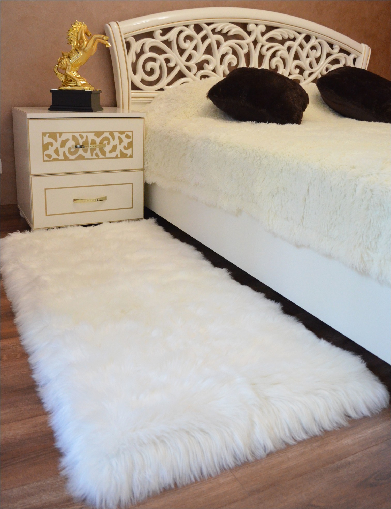 White Faux Sheepskin area Rug Premium Faux Sheepskin Fur Rug White 2 3×5 Feet Best Extra Long Shag Pile Carpet for Bedroom Floor sofa soft Fur area Rug