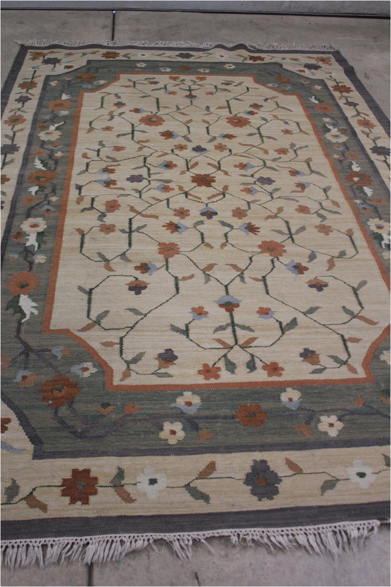 Large area Rug with Fringe Vintage Rug Woven Floral area Rug Carpet 112" X 73 Fringe Edge Grey Green Border Rectangle