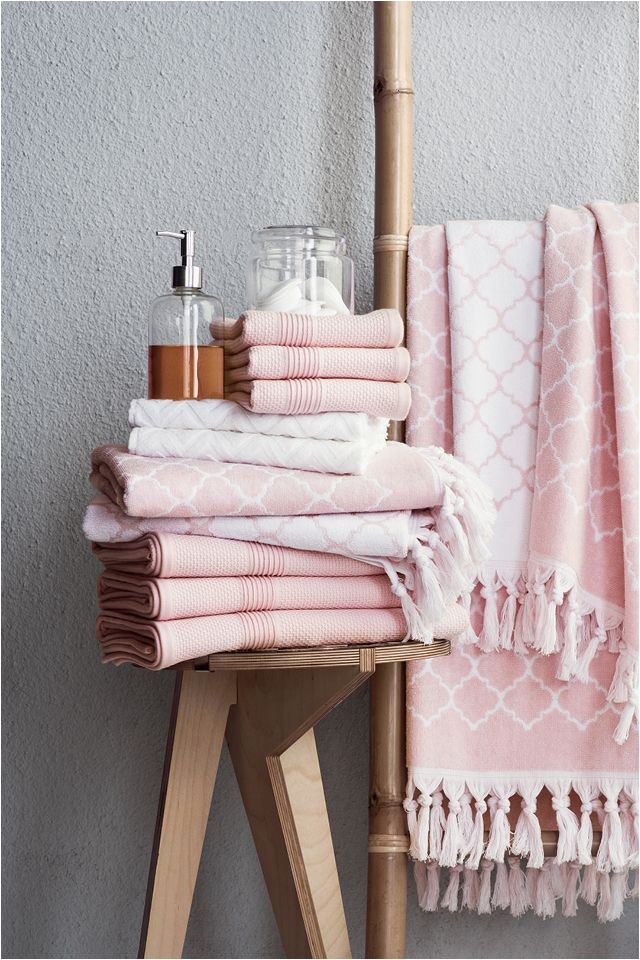 Luxury Bath Rugs and towels Update Your Bathroom with soft towels Plush Bathroom Rugs