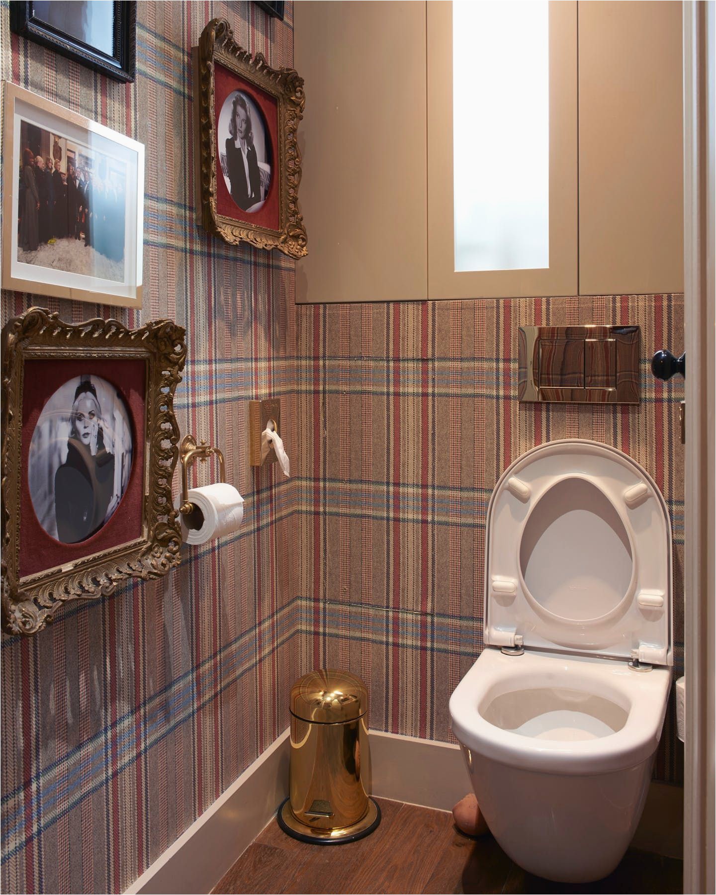 Savile Row Bath Rugs the Loo at A Famous Men S Tailor In Legendary Savile Row