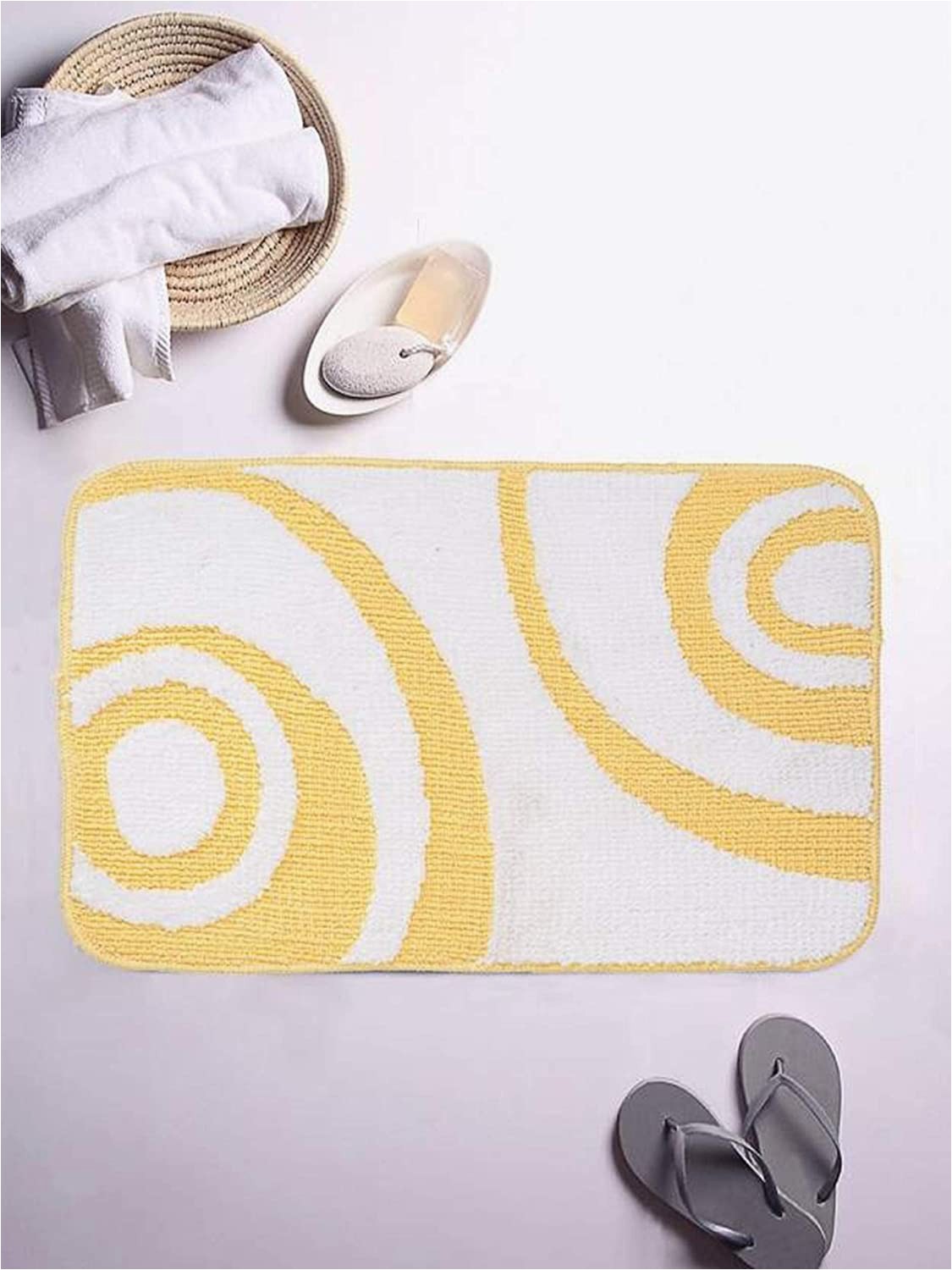 Yellow and White Bath Rug Romee soft Microfiber Anti Skid Bath Mat for Bathroom 40cm X 60cm Yellow and White