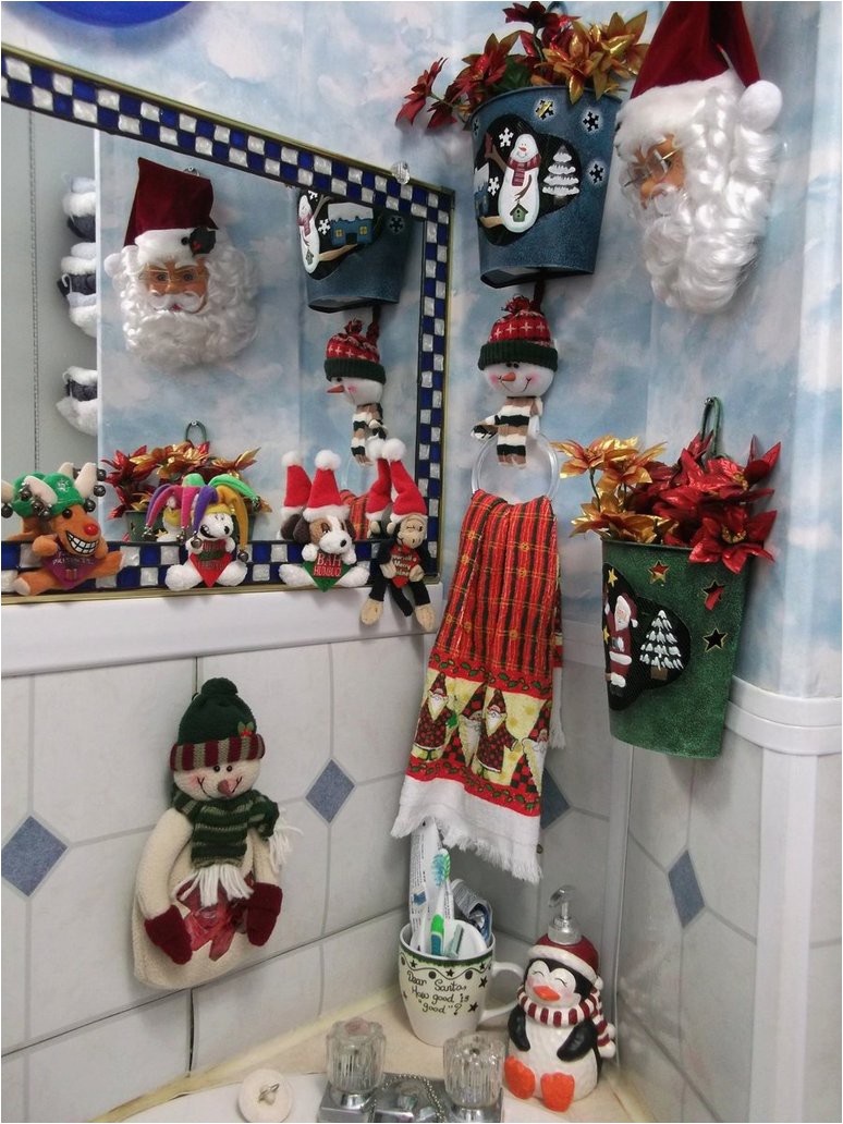 Christmas Bathroom Rugs and towels Christmas Decoration Bathroom Set Image Of Bathroom and Closet