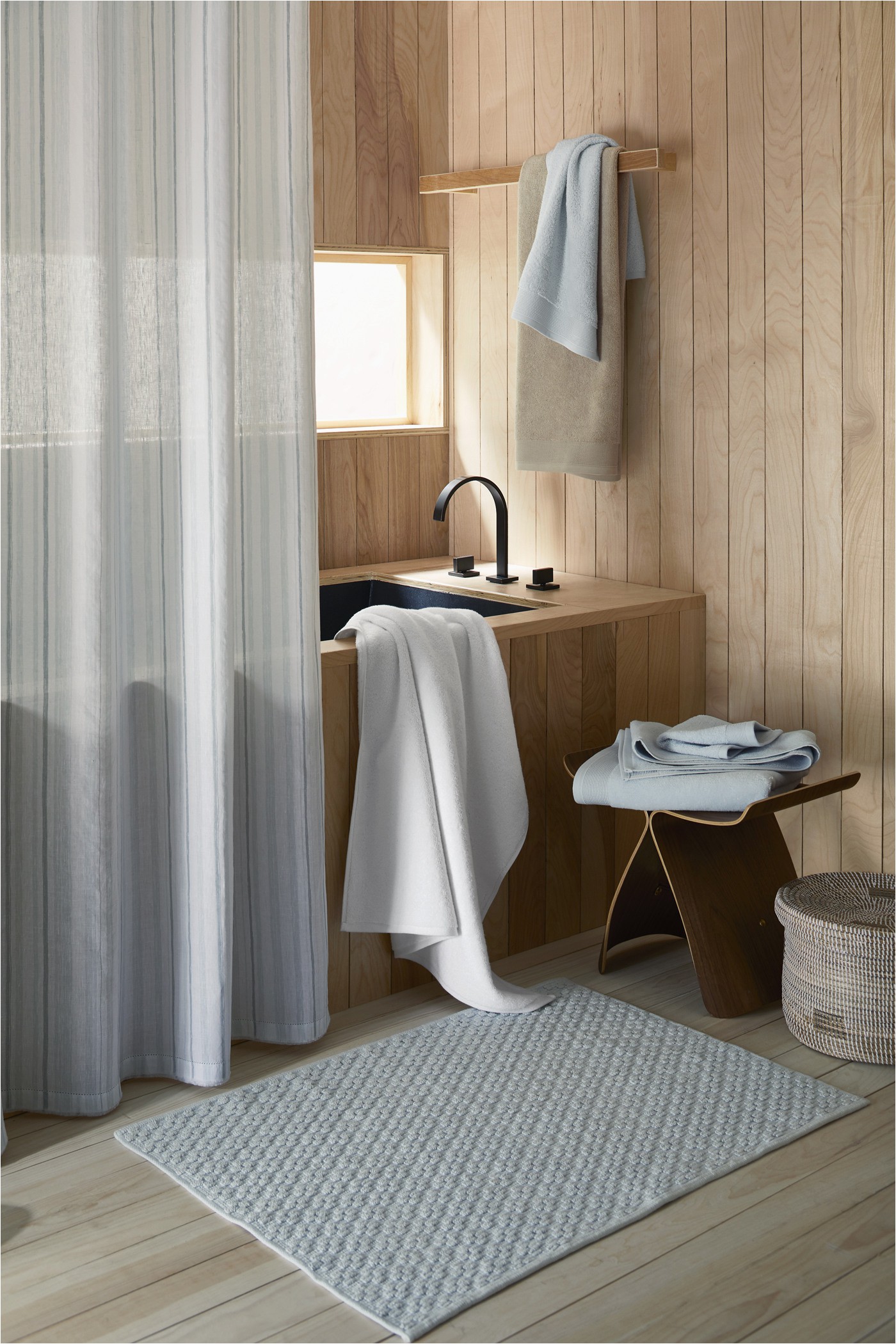 Garnet Hill Bathroom Rugs A First Look at Eileen Fisher S Fall Home Collection at
