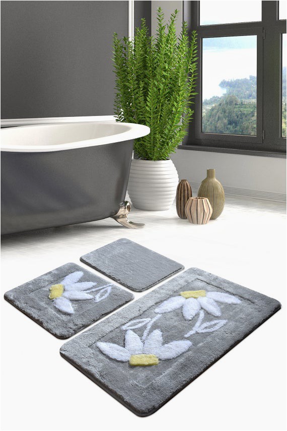 Eco Friendly Bath Rug High Pile soft Bathroom Rug Hand Thufted Daisy Antibacterial Bath Rug Eco Friendly Gift for Her 2 Diff Pcs Of Set and 4 Diff Colors