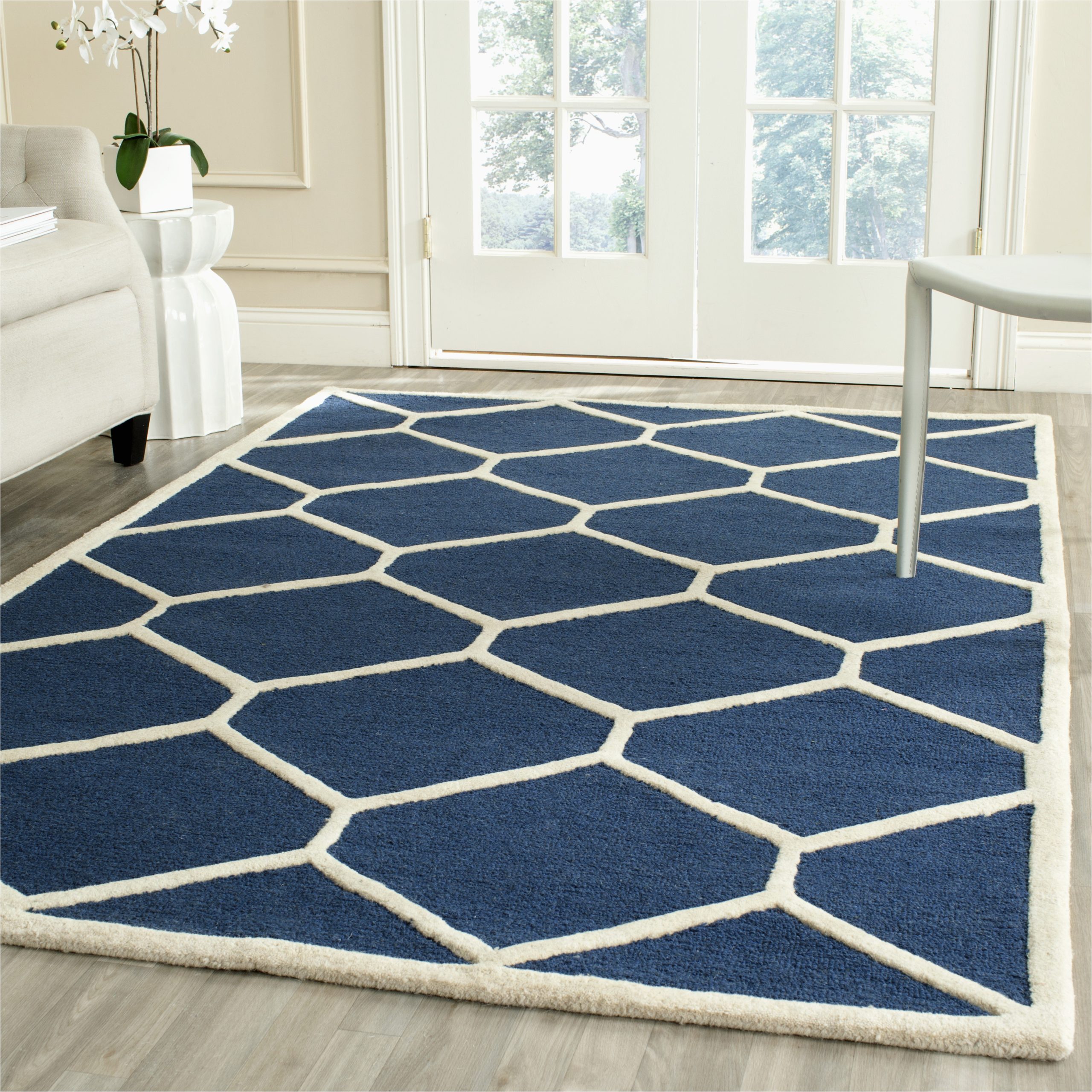 Safavieh Cambridge Navy Blue Ivory Rug Safavieh Cambridge Juan Geometric Wool area Rug, Navy Blue/ivory …