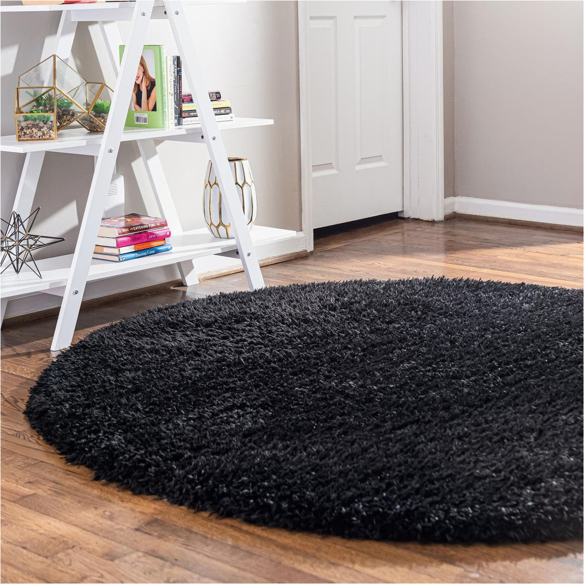 Solid Black Round area Rug Infinity Collection solid Shag Round Rug by Rugs.com âÃÃ¬ Black 6′ 7″ Round High-pile Plush Shag Rug Perfect for Dining Rooms, Living Rooms, Bedrooms …