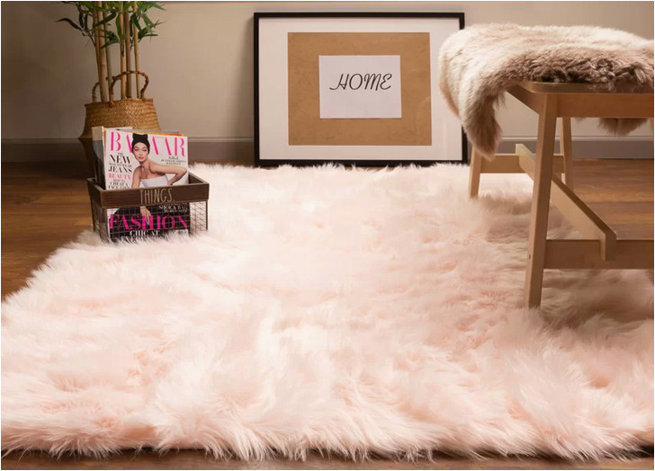 Faux Fur Rug Bed Bath and Beyond 10 Faux Fur Rugs to Make Your Space Uber-cozy – Purewow