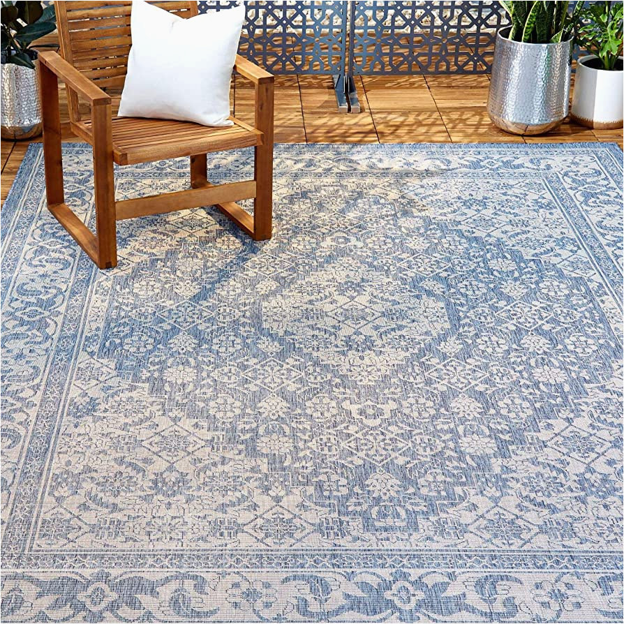 Nicki Gray Blue Indoor Outdoor area Rug Nicole Miller New York Patio Country Dahlia Transitional Medallion Indoor/outdoor area Rug, Blue/grey, 5’2″x7’2″