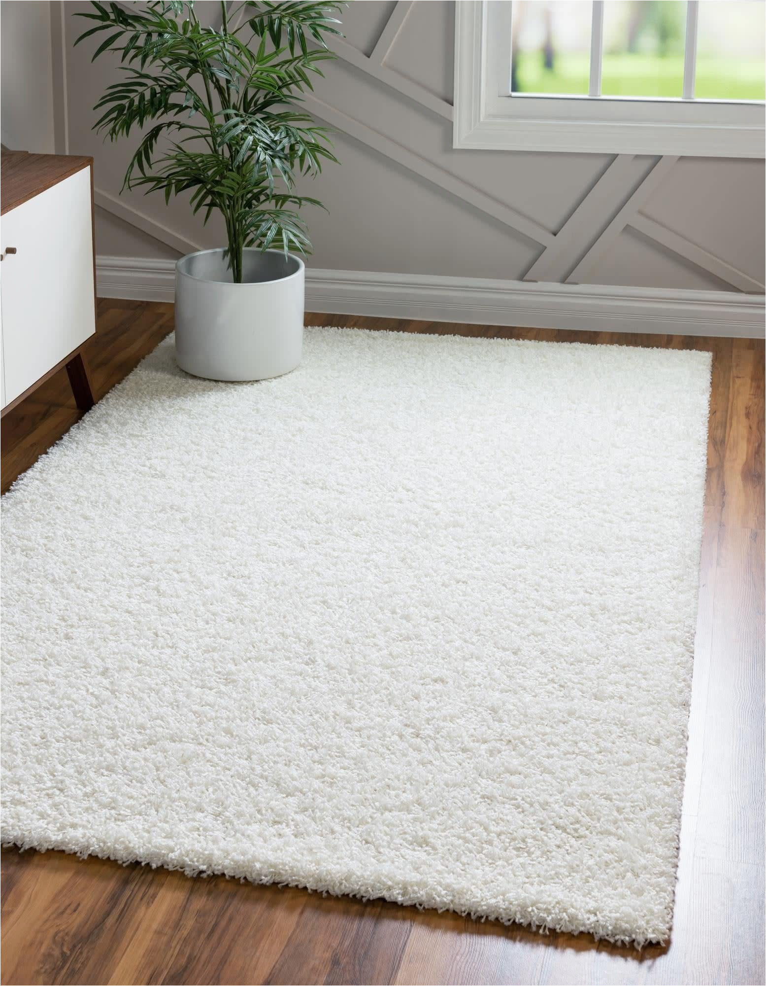 Unique Loom solid Shag area Rug 6 X 9 Unique Loom solo solid Shag Collection area Modern Plush Rug Lush & soft, 5 Ft 0 X 8 Ft 0, Snow White