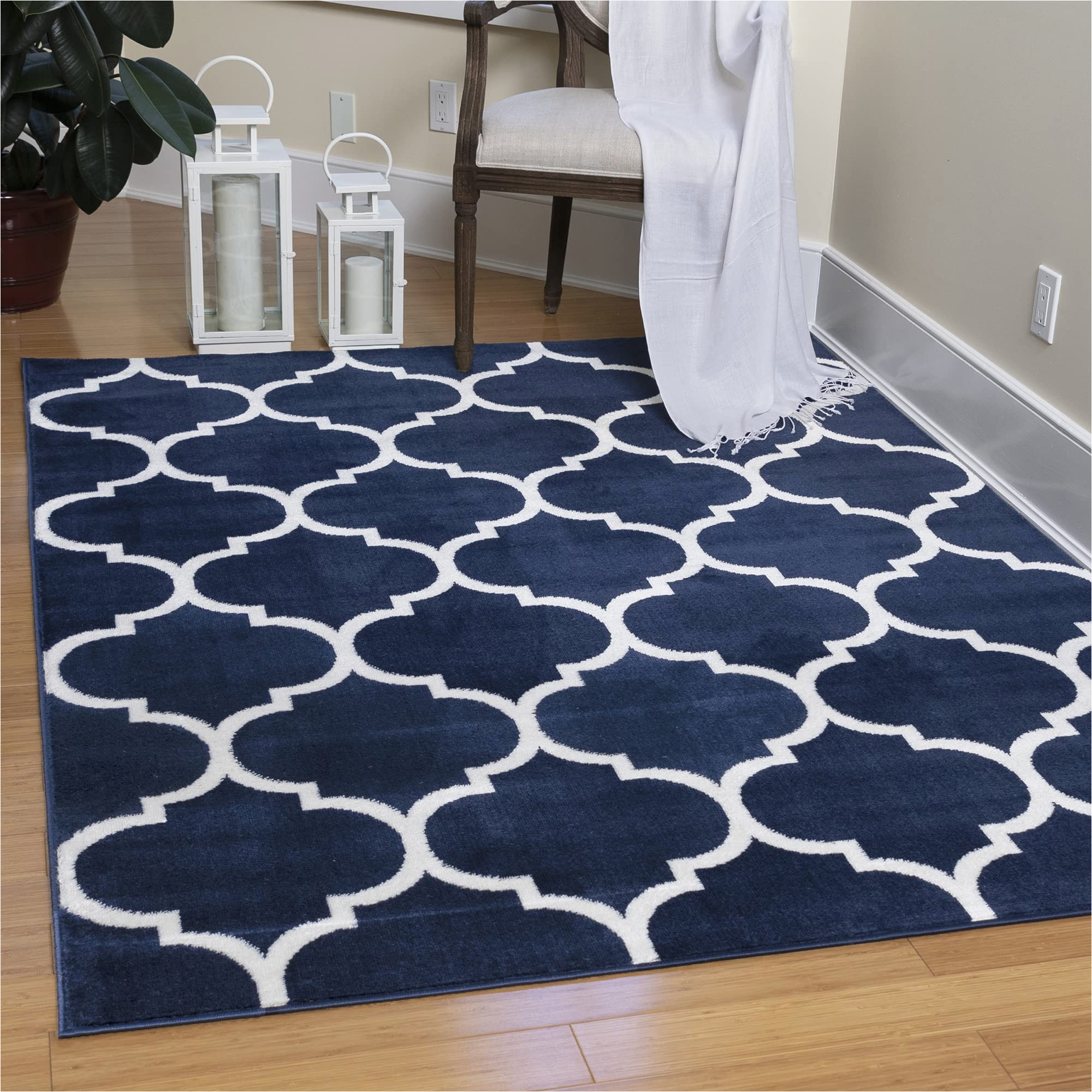 Ottomanson Royal Collection Contemporary Moroccan Trellis Design area Rug Ottomanson Royal Collection Moroccan Trellis Non-slip Jute Backing area Rug, 5’3″ X 6’11”, Navy Blue/white