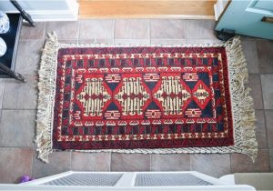 Area Rug On Tile Floor How to Keep Rugs From Slipping On Tile: 5 Easy solutions – Rugpadusa