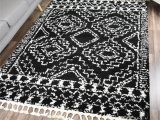 Cheap Black and White area Rugs Agra Black/white area Rug