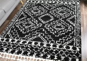 Cheap Black and White area Rugs Agra Black/white area Rug