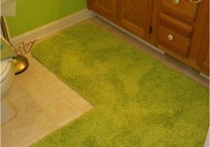 L Shaped Bathroom Rug My Bathroom is too Small for Multiple Rugs so I Made An